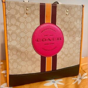 Coach Dempsey Book Tote with matching wristlet